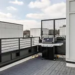 Rooftop Hot Tub Fire Pit 6br Near Broadway Holiday home *