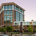 Lovely River View Walk To Downtown Has Garage And Balcony