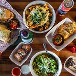 Chic Retreat, Garage, Rooftop, Walk To Restaurants, 5 Mins To Nissan Stadium, Less Than 10 Mins To Broadway, Great For Groups And Families, Located In Desirable Neighborhood Near Downtown, 24 Hr Hospitality