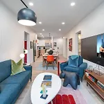Hyve-retro Modern-full Gym-walk To Broadway Holiday home