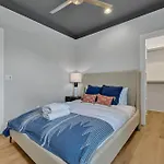 Double Treble - 2 Townhomes - Private Rooftops Holiday home Nashville