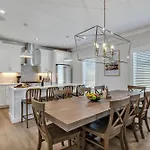 Holiday home Double Treble - 2 Townhomes - Private Rooftops *