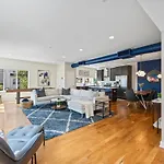Holiday home Walk & Bike-stunning Natural Light! 13 Mins To Downtown Nashville