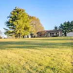 Music-themed Family Home! 13 Mi To Dtwn Holiday home *