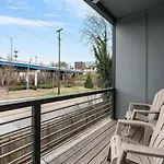 Chic Near Downtown Sleeps 14 Holiday home Nashville