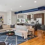 Walk & Bike-stunning Natural Light! 13 Mins To Downtown *