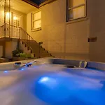 New Playground Hot Tub Games And Broadway Buzz Holiday home