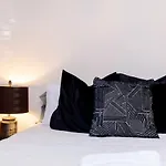 Holiday home Broadway Breeze Escape Modern Comfort *