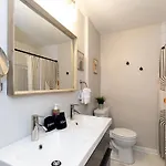 Holiday home Casa Azul King Beds Close To Broadway Hot Tub Nashville