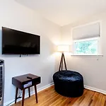 Holiday home Casa Azul King Beds Close To Broadway Hot Tub