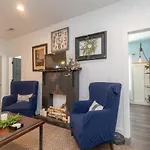 Broadway Breeze Escape Modern Comfort Holiday home Nashville