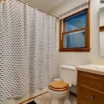 Holiday home New Playground Hot Tub Games And Broadway Buzz