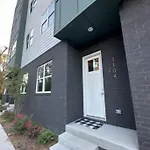 Rooftop Views 4br 4ba 7 Beds Near Broadway * Nashville