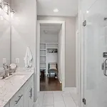 Holiday home Chic Near Downtown Sleeps 14 *