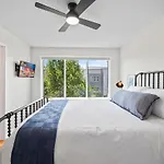 Walk & Bike-stunning Natural Light! 13 Mins To Downtown