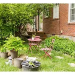 Cozy Duplex, 4 Beds, Near Downtown