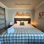 Walk To Broadway - Free Gated Parking - Cozy Condo