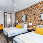 Apartment Oasis At The Muse Modern 2br With Balcony & Rooftop Views