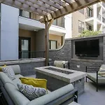 Apartment -new-the Nash Luxe, Pool, Gym, Nightlife!