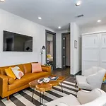 Oasis At The Muse Modern 2br With Balcony & Rooftop Views Apartment *