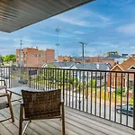 Oasis At The Muse Modern 2br With Balcony & Rooftop Views *
