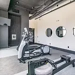 Oasis At The Muse Modern 2br With Balcony & Rooftop Views Apartment Nashville