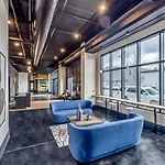 Oasis At The Muse Modern 2br With Balcony & Rooftop Views Apartment Nashville
