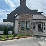 Quarters Inn & Suites