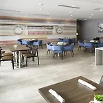 Cambria Airport 5*