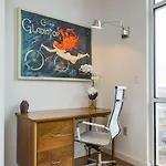 Holiday home Artsy Extended Retreat Downtown