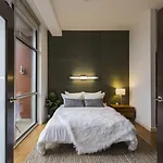 Holiday home Artsy Extended Retreat Downtown *