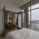 Artsy Extended Retreat Downtown