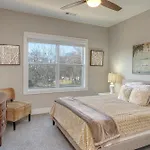 Holiday home Cultured Coach - Music Row - Mins To Downtown *