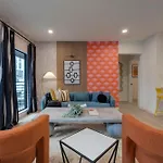 Hyve - Waves - Walk To Broadway Holiday home