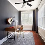 Sonder The Elliston Aparthotel