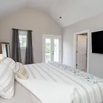 Cumberland Emerald - Walk To Dining