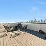 Spacious - 2 Homes, 15 Guests Holiday home *