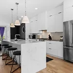 Spacious - 2 Homes, 15 Guests Nashville