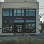 Reunion Hotel