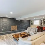 Luxurious 4br Pet Friendly
