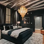 Holiday home Starr Piano - Highball And Bellamy - 8 Bedroom