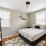 Let's Get Cozy In Nashville! Holiday home
