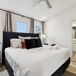 New Nash Modern Luxurious Space W Rooftop Views