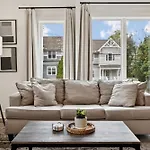 New Nash Modern Luxurious Space W Rooftop Views *