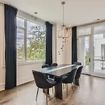 Holiday home Luxury - The Gulch - Private Rooftop *