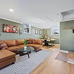 Cozy Ranch Retreat-large Deck & Yard-10 Mins To Downtown Holiday home Nashville