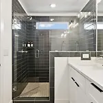 New Nash Modern Luxurious Space W Rooftop Views Nashville