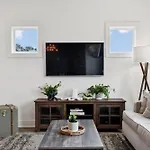 New Nash Modern Luxurious Space W Rooftop Views Nashville