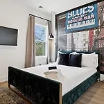 New Nash Modern Luxurious Space W Rooftop Views Holiday home
