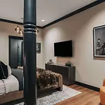 Holiday home Starr Piano - Highball And Bellamy - 8 Bedroom